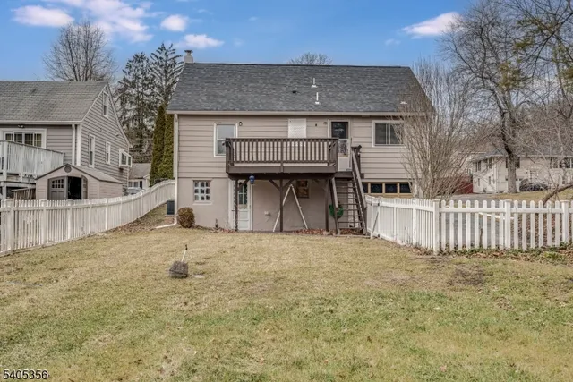 $300,000 | 105 Lake Avenue, Newton, NJ 07860