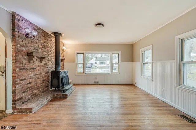 $300,000 | 105 Lake Avenue, Newton, NJ 07860