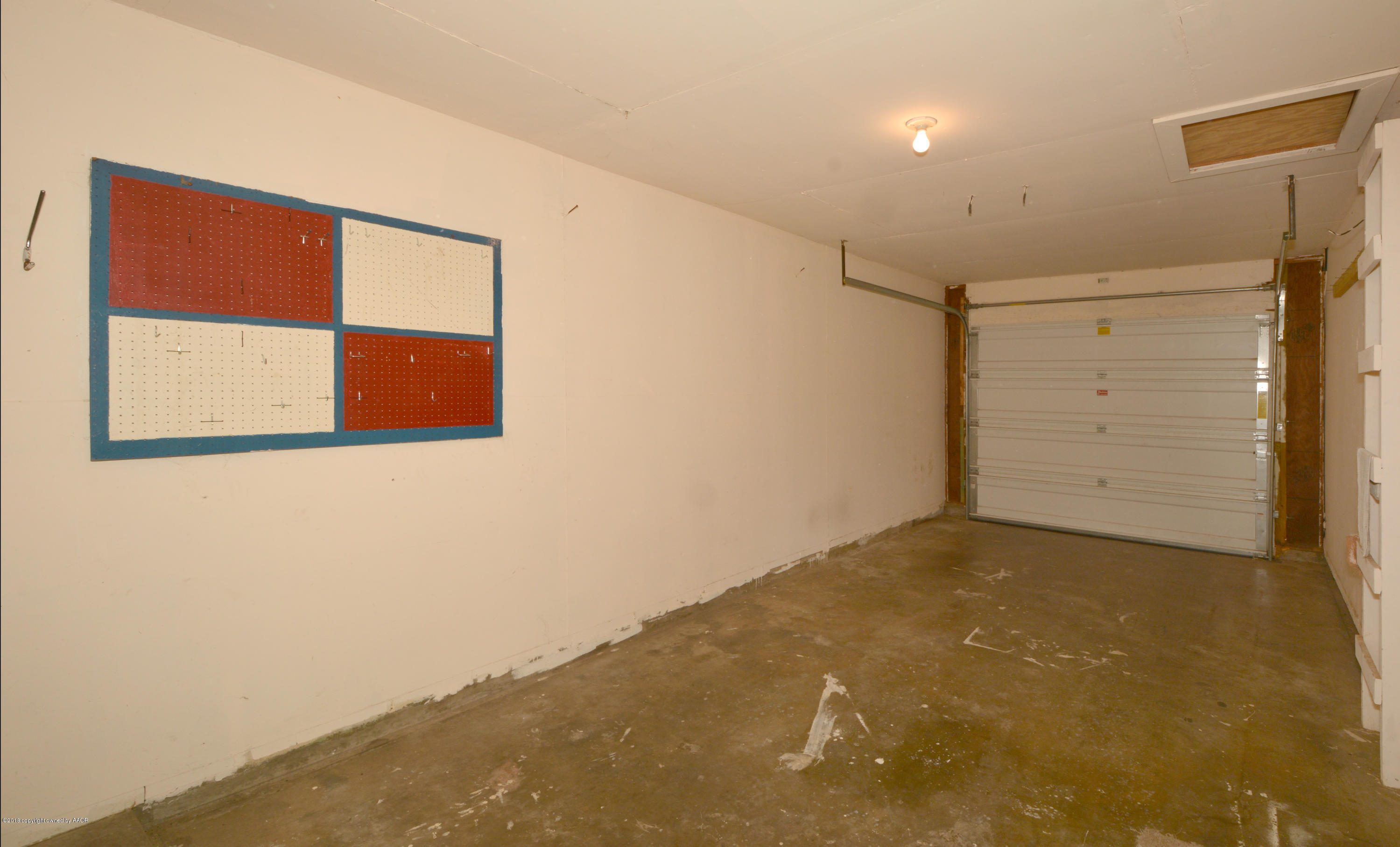4314 South Fannin Street Amarillo, TX 79110 - Photo 16 of 21 13 Garage