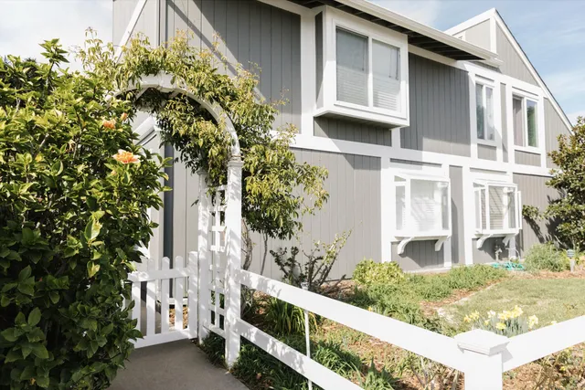 $825,000 | 231 Linden Avenue, Unit 18, Carpinteria, CA 93013