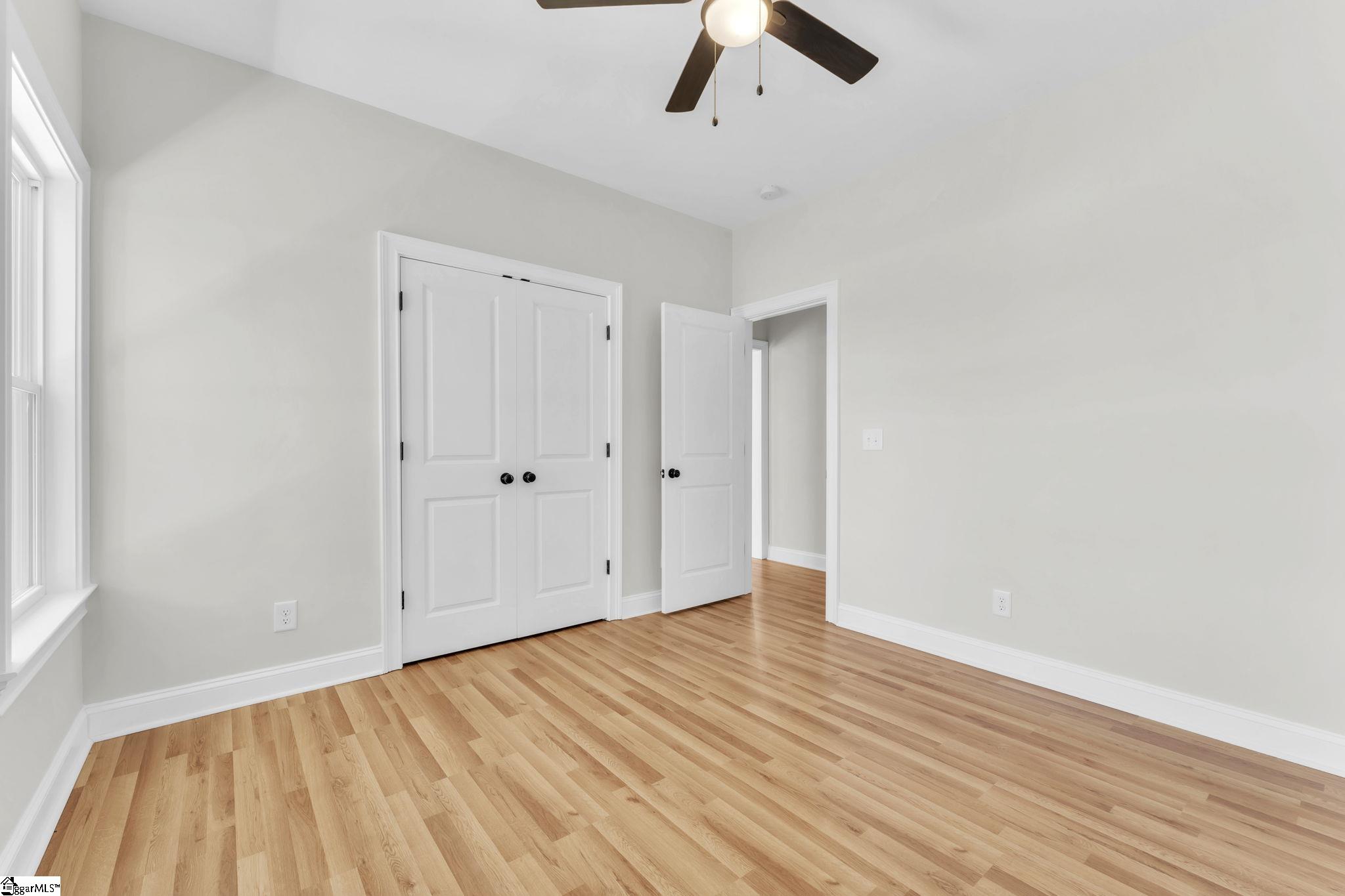 5126 North Old Laurens Road Gray Court, SC 29645 - Photo 13 of 32