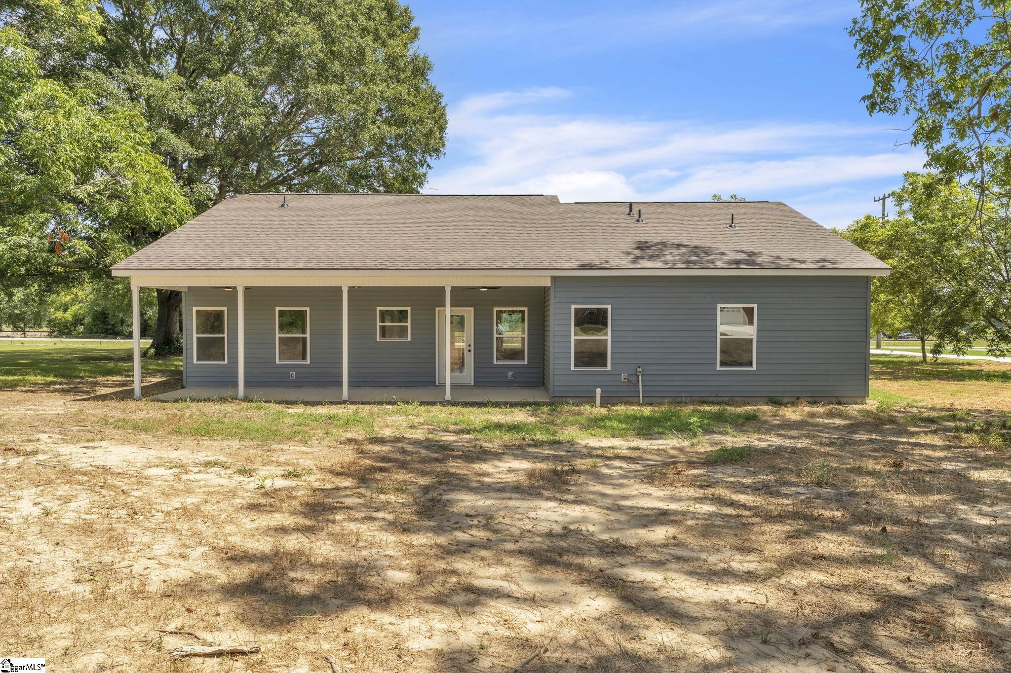 5126 North Old Laurens Road Gray Court, SC 29645 - Photo 19 of 32