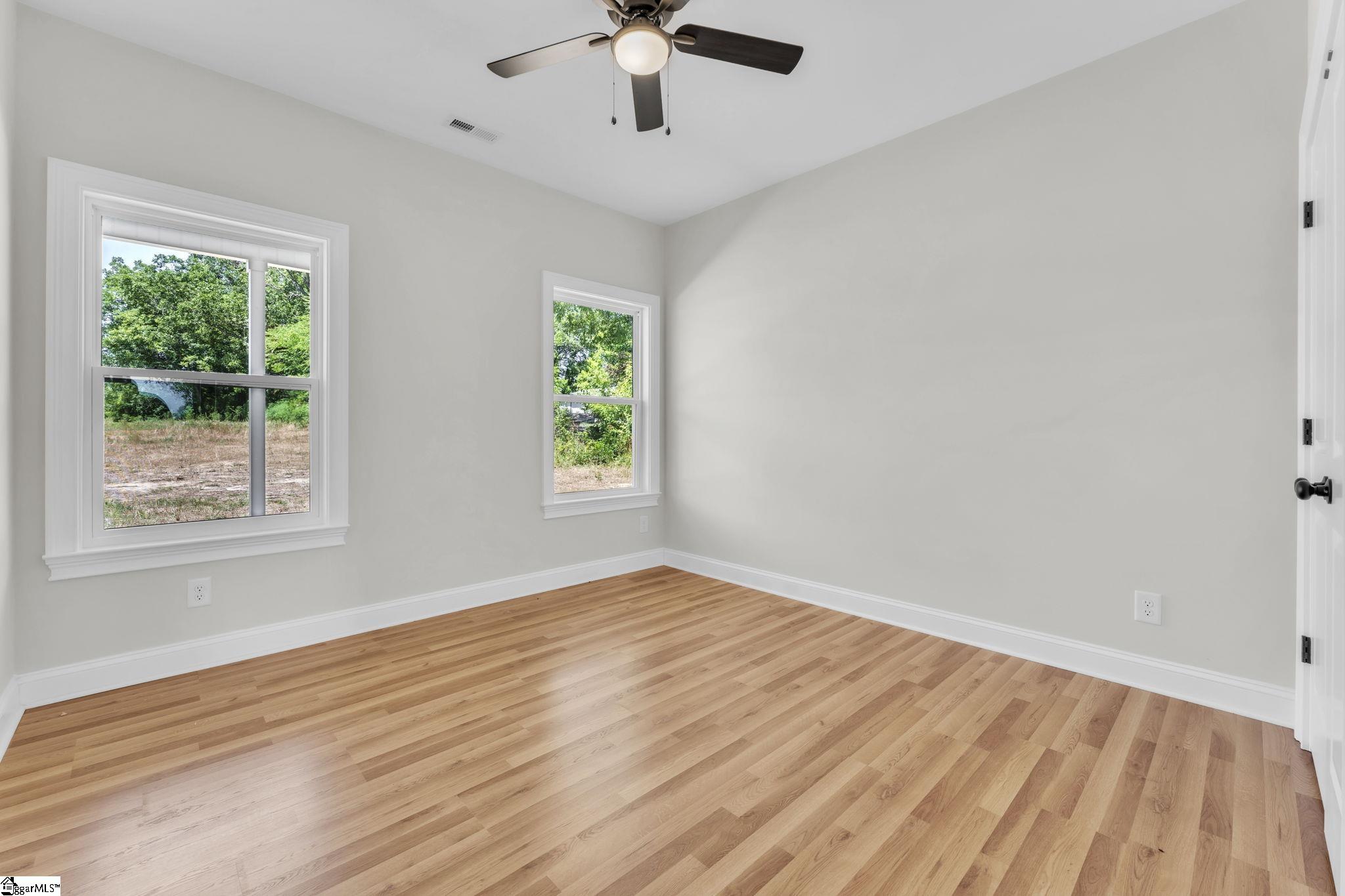 5126 North Old Laurens Road Gray Court, SC 29645 - Photo 20 of 32