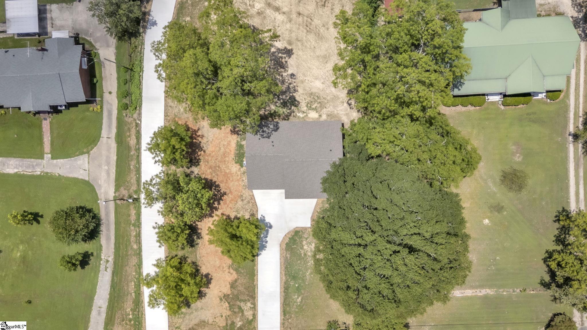 5126 North Old Laurens Road Gray Court, SC 29645 - Photo 29 of 32