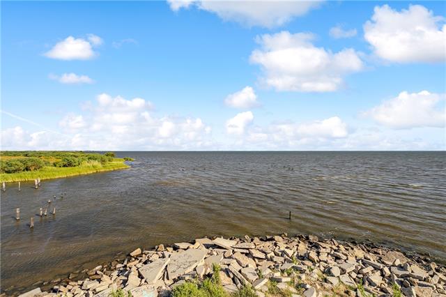 999 Cloverland Road Lacombe, LA 70445 - Photo 3 of 6