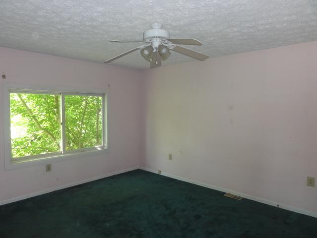 2001 Ward Road Columbus, OH 43224 - Photo 4 of 14