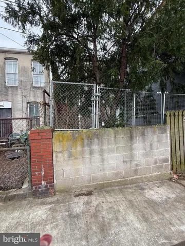 a view of a water fountain