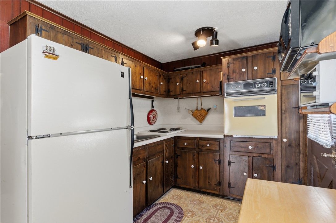 25 Westside Road South Kingstown, RI 02879 - Photo 11 of 40