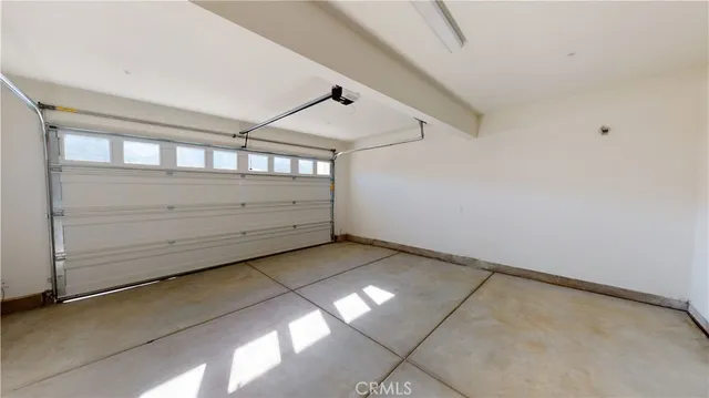 $3,900 | 21084 Telegraph Road, Riverside, CA 92507