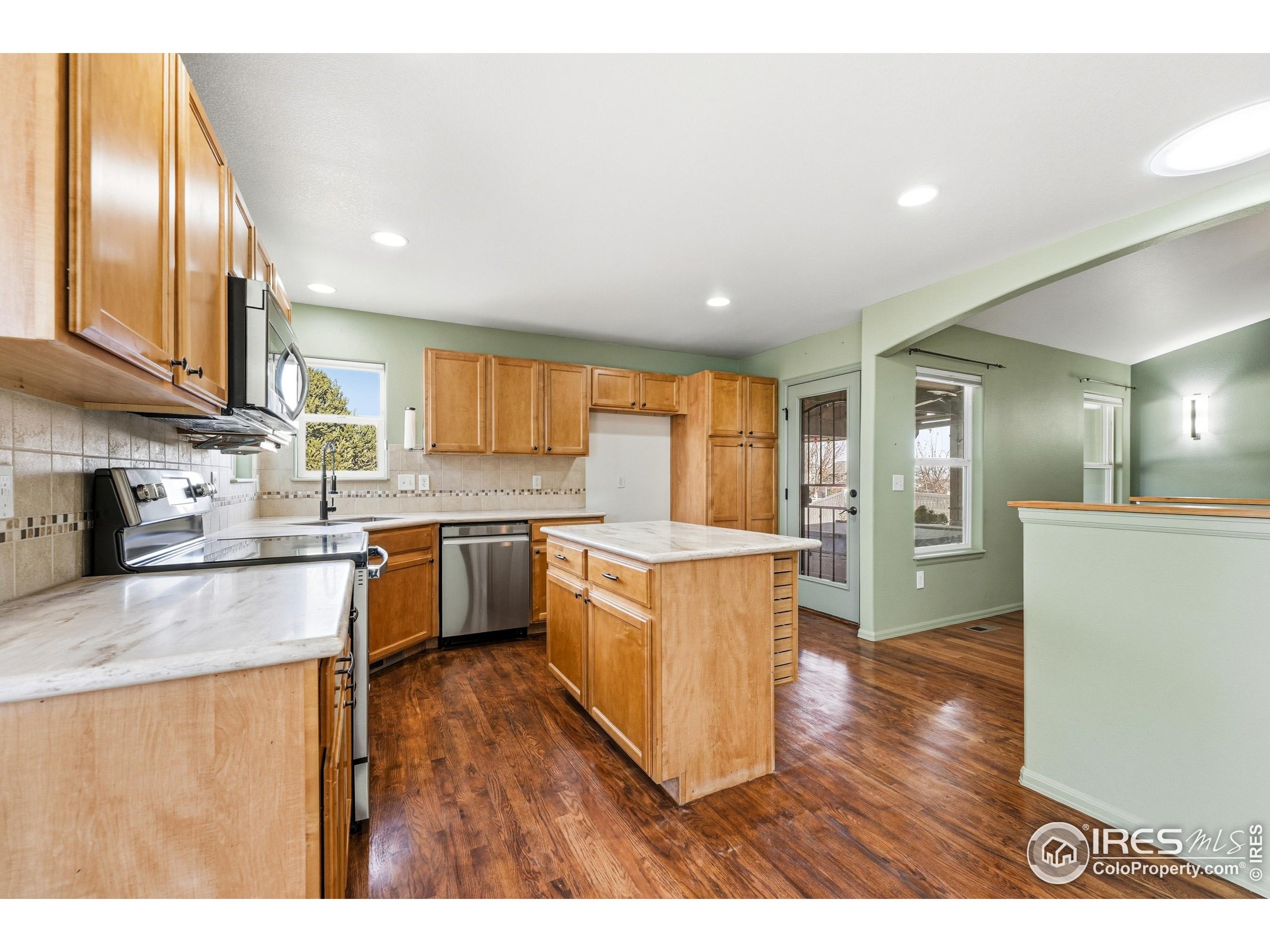 5251 Rustic Avenue Firestone, CO 80504 - Photo 9 of 36