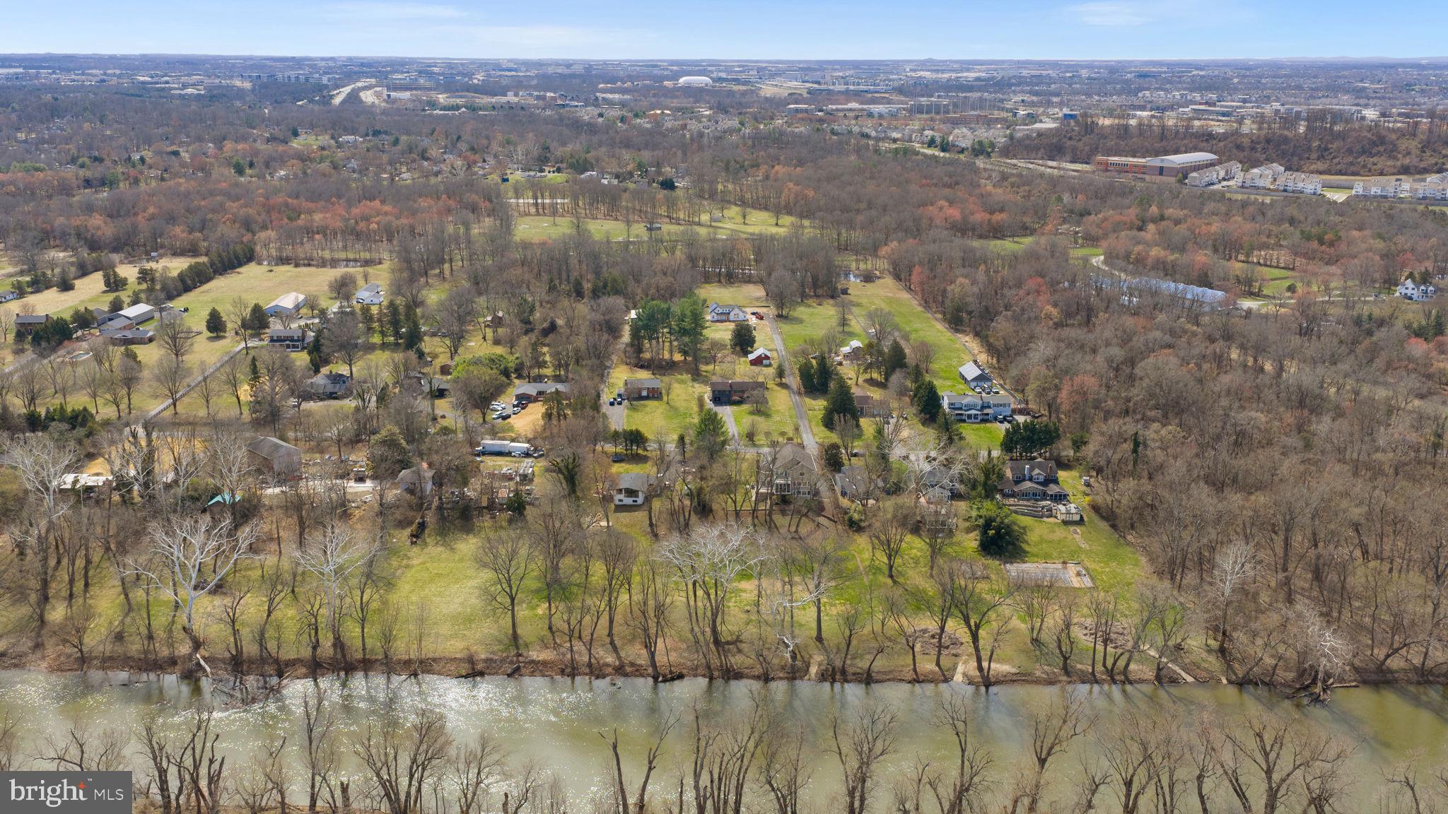19451 Youngs Cliff Road Sterling, VA 20165 - Photo 122 of 128