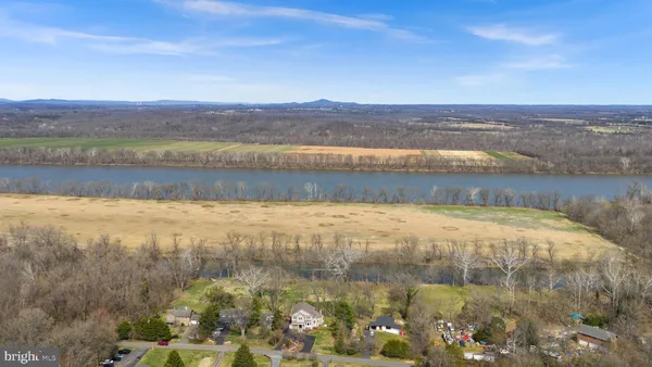 $1,429,999 | 19451 Youngs Cliff Road, Sterling, VA 20165