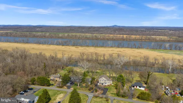 $1,429,999 | 19451 Youngs Cliff Road, Sterling, VA 20165