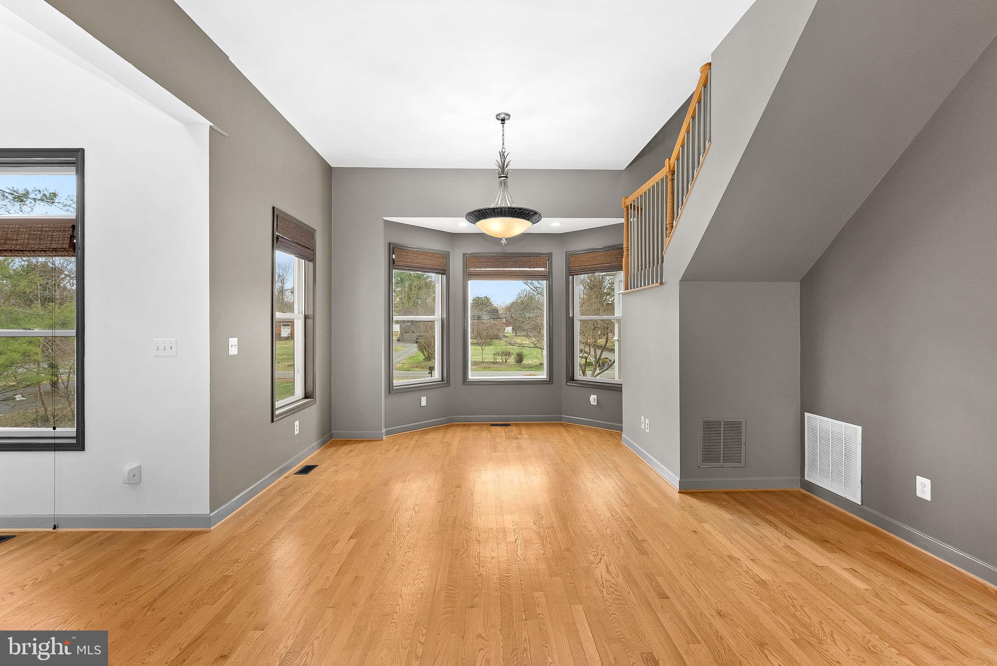 19451 Youngs Cliff Road Sterling, VA 20165 - Photo 20 of 128