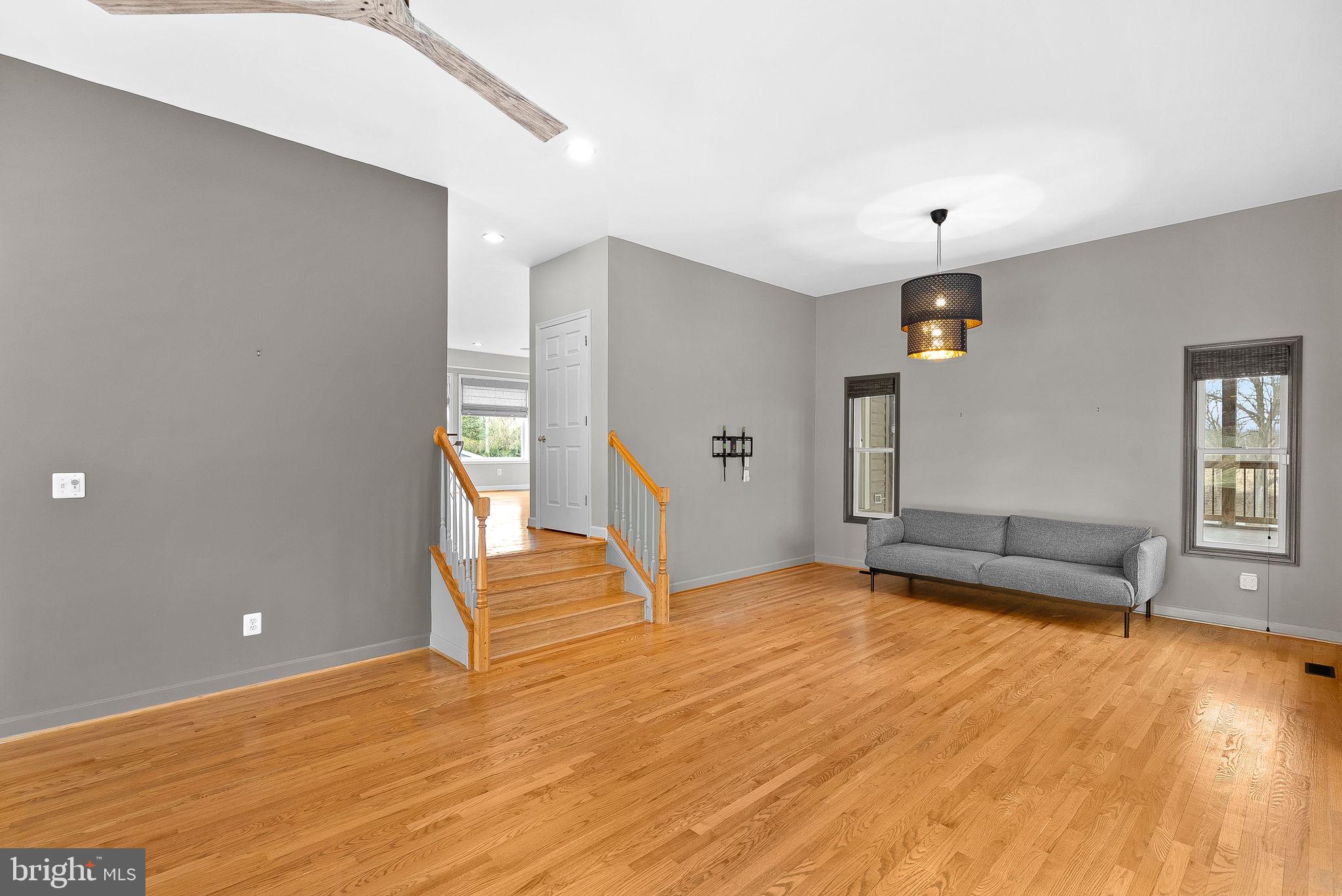 19451 Youngs Cliff Road Sterling, VA 20165 - Photo 25 of 128