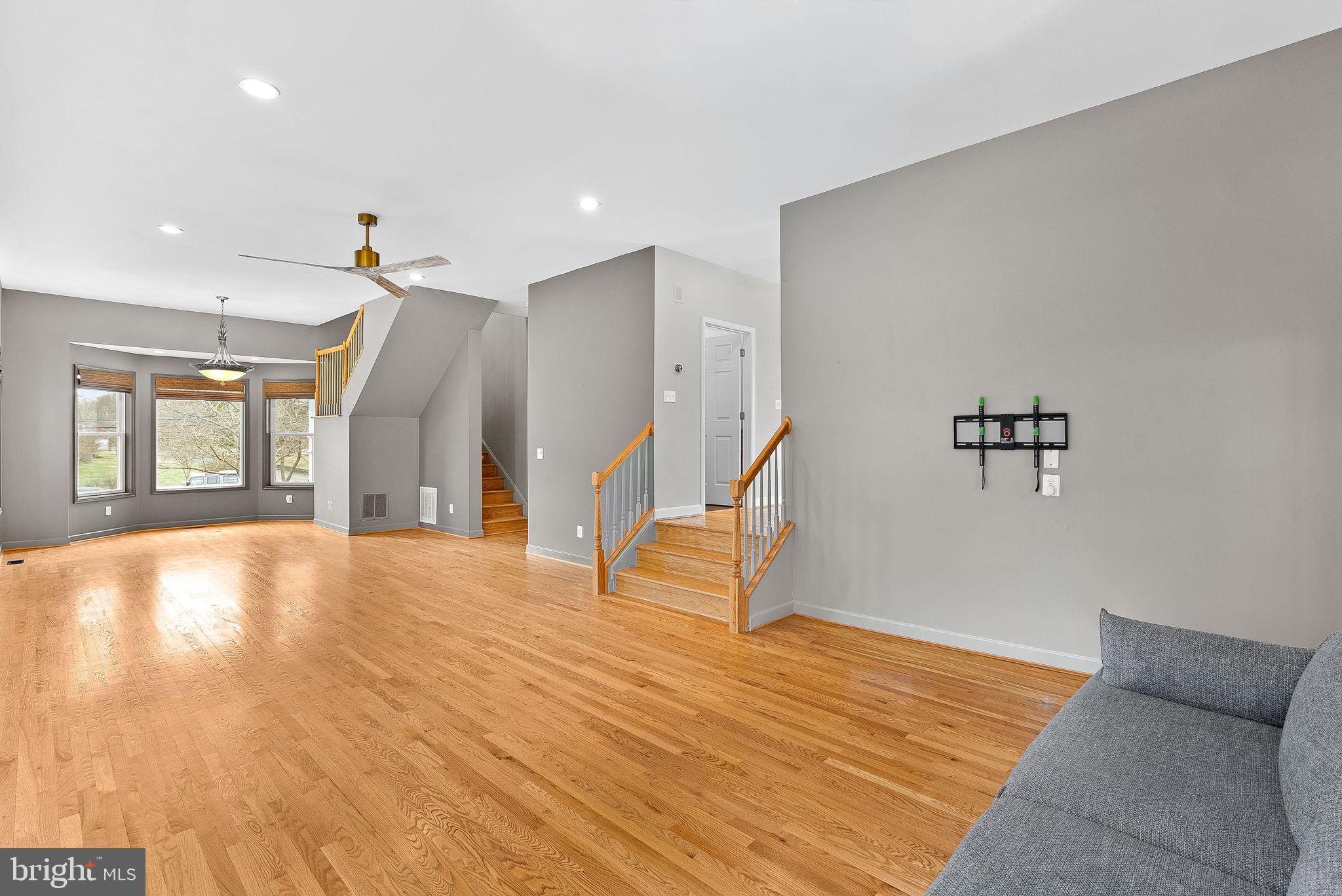 19451 Youngs Cliff Road Sterling, VA 20165 - Photo 27 of 128