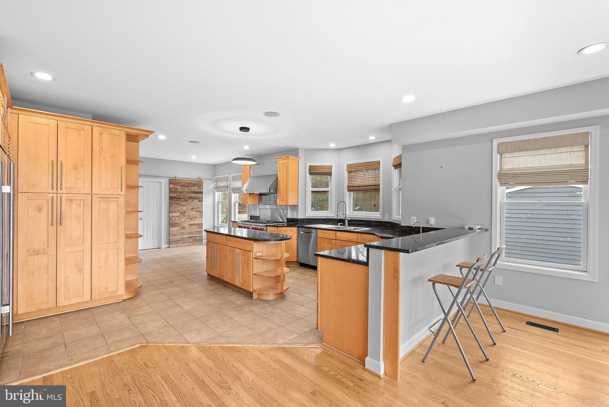 19451 Youngs Cliff Road Sterling, VA 20165 - Photo 29 of 128