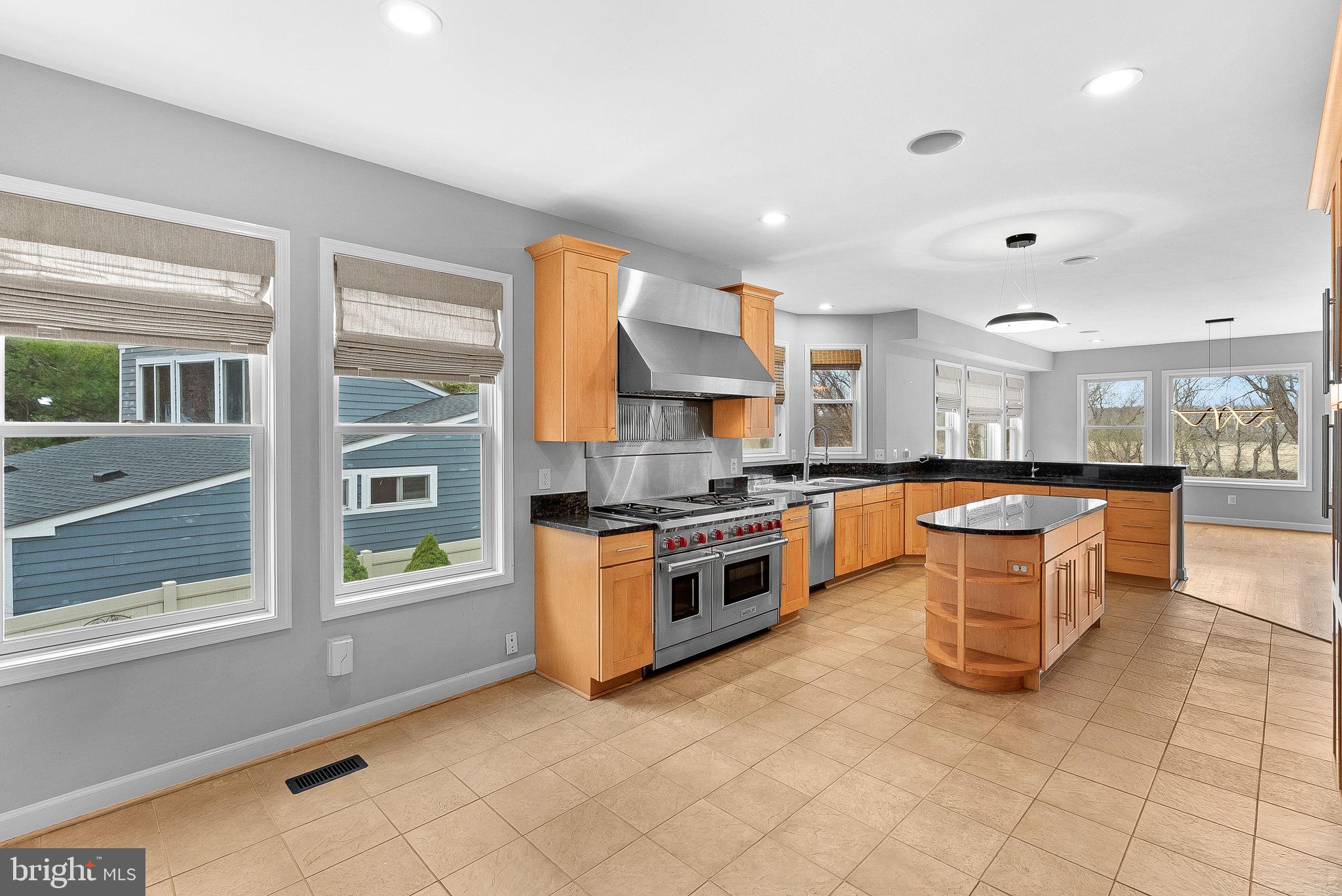 19451 Youngs Cliff Road Sterling, VA 20165 - Photo 32 of 128