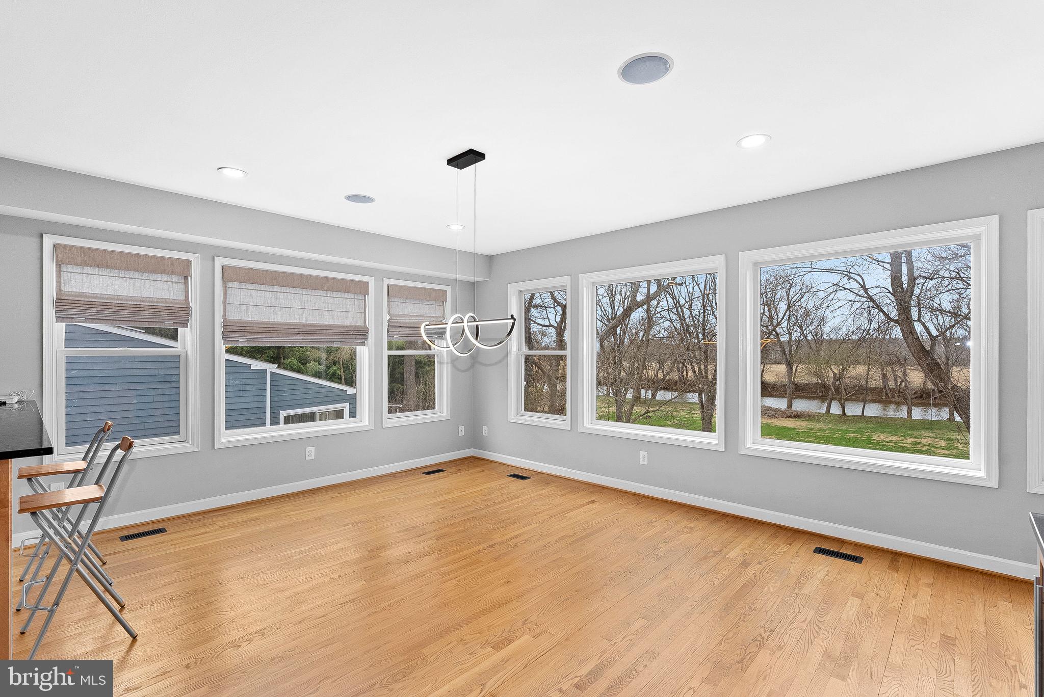 19451 Youngs Cliff Road Sterling, VA 20165 - Photo 36 of 128