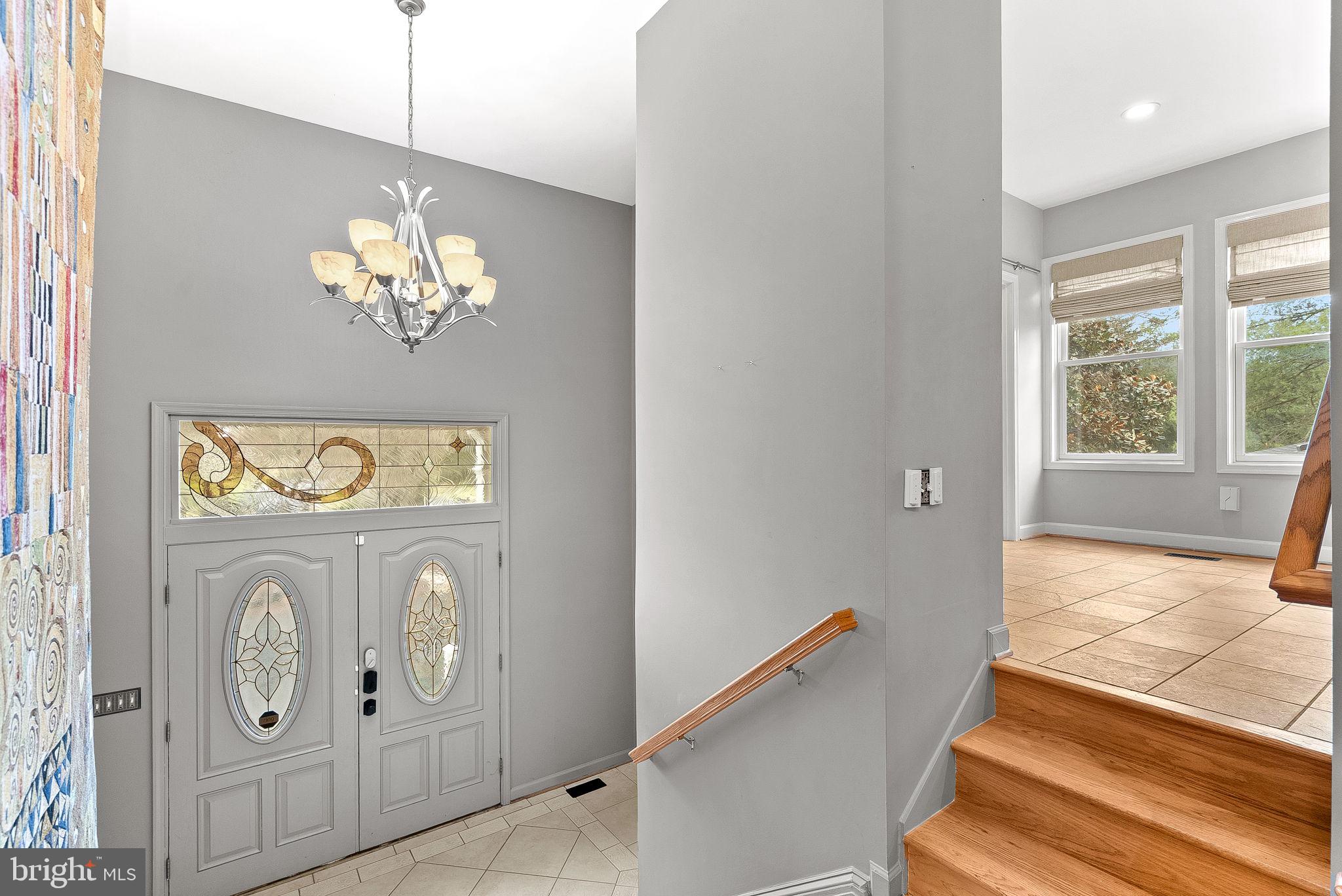 19451 Youngs Cliff Road Sterling, VA 20165 - Photo 9 of 128