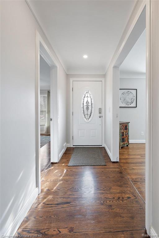 540 Shoreham Road Grosse Pointe Woods, MI 48236 - Photo 6 of 44