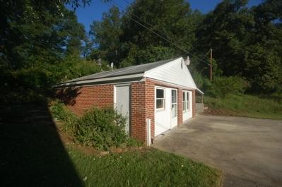 1712 Potts Creek Road Covington, VA 24426 - Photo 12 of 25 DETACHED APARTMENT /IN-LAW QUARTERS