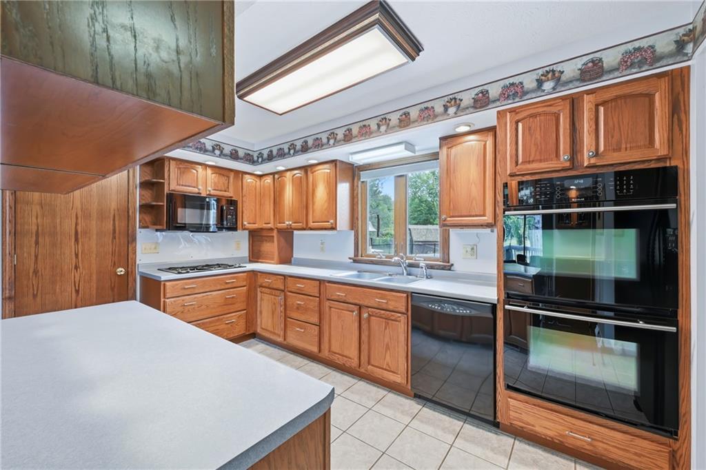 612 Methodist Road Greenville, PA 16125 - Photo 28 of 48 OAK KITCHEN W/FULL APPLIANCE PACKAGE