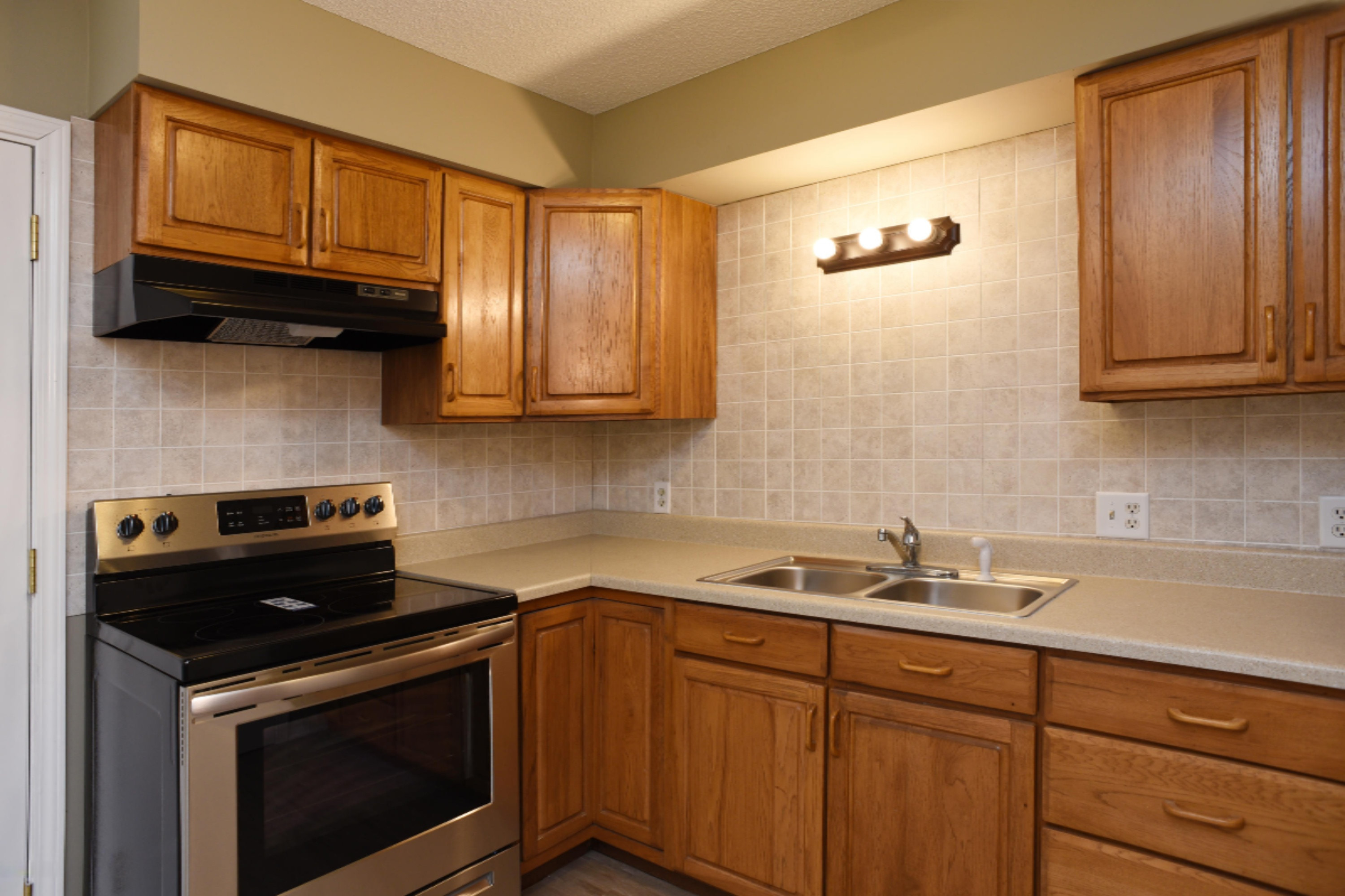 305 Riley Street, Unit 8 Holland, MI 49424 - Photo 2 of 14 _ Kitchen