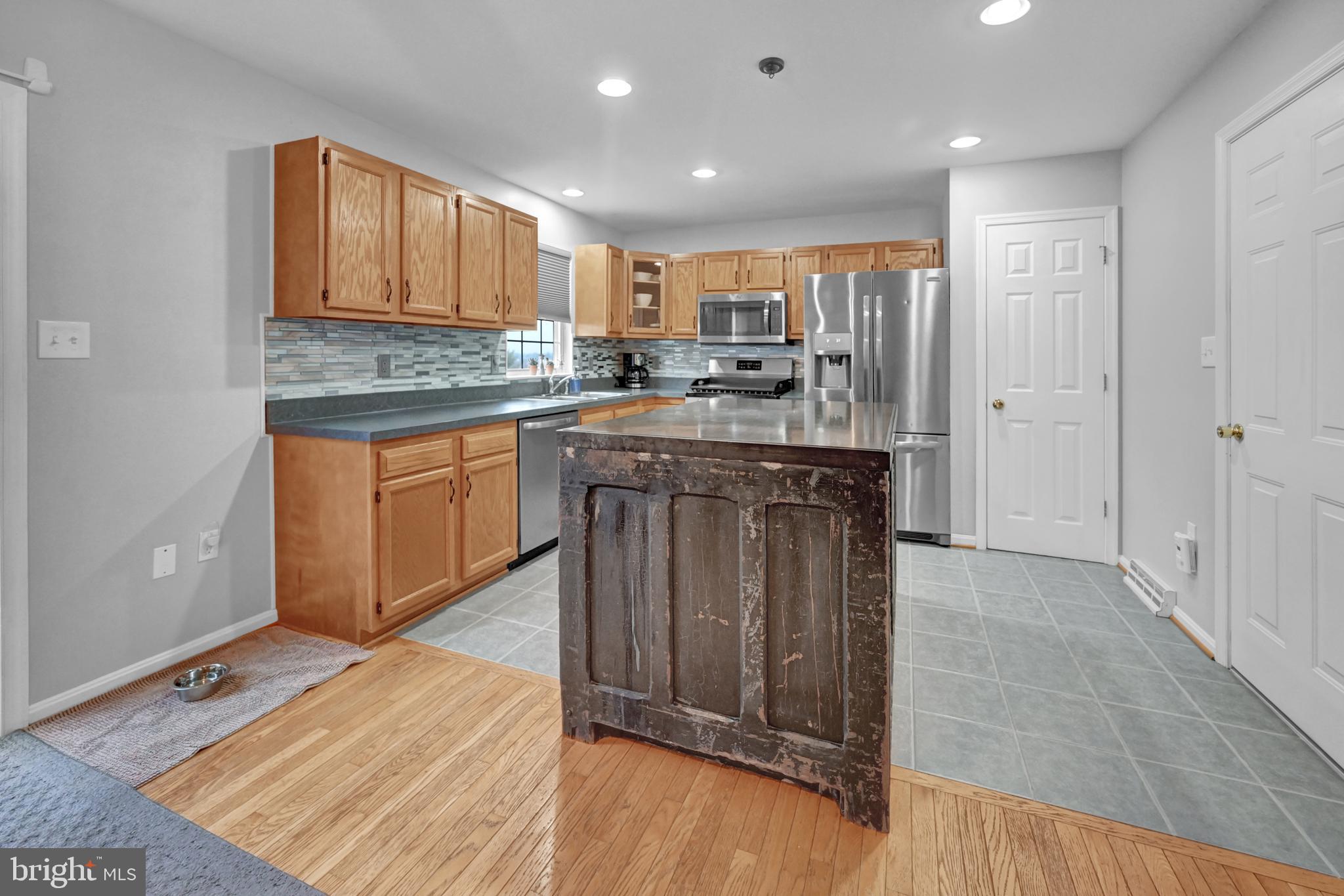 2965 Robin Road York, PA 17404 - Photo 10 of 33 Gallery Image 10