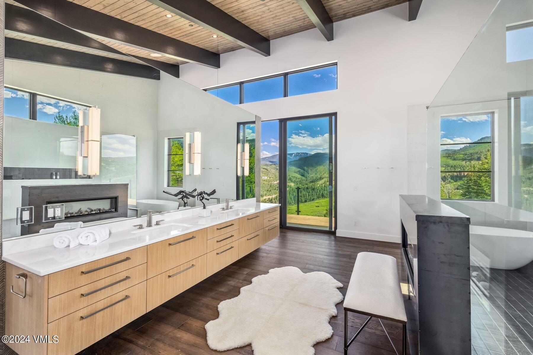 636 Saddle Ridge Loop Edwards, CO 81632 - Photo 32 of 46 a large white room with a large window