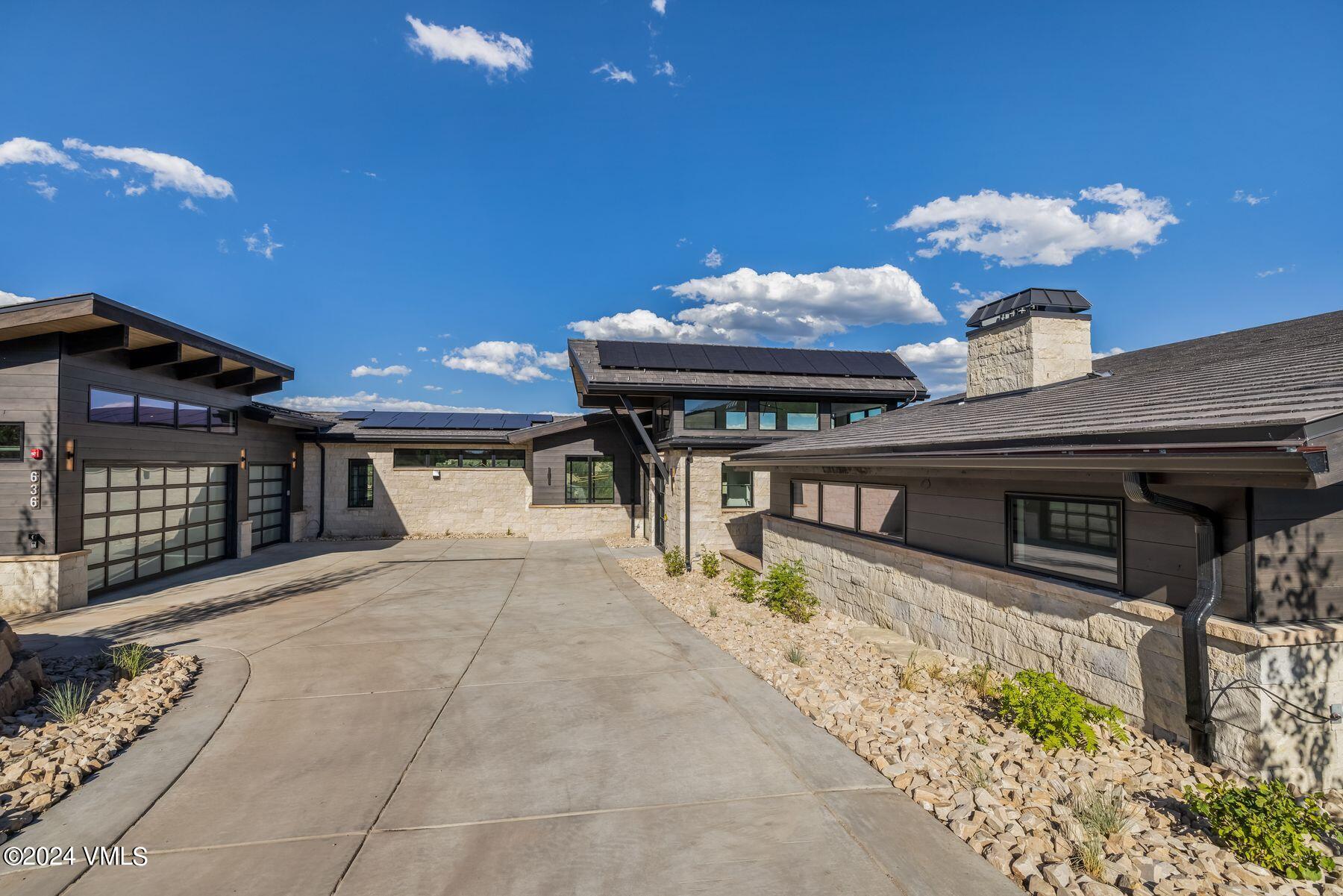 636 Saddle Ridge Loop Edwards, CO 81632 - Photo 41 of 46 a view of a patio with table and chairs