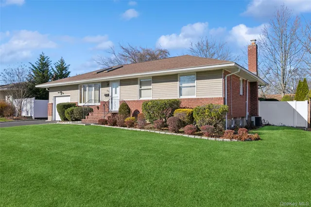 $689,990 | 7 Joyce Lane, Commack, NY 11725