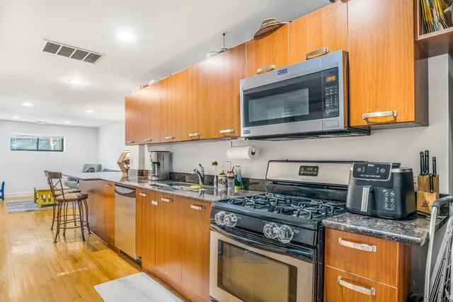 $205,000 | 5700 North Maplewood Avenue, Unit G, Chicago, IL 60659