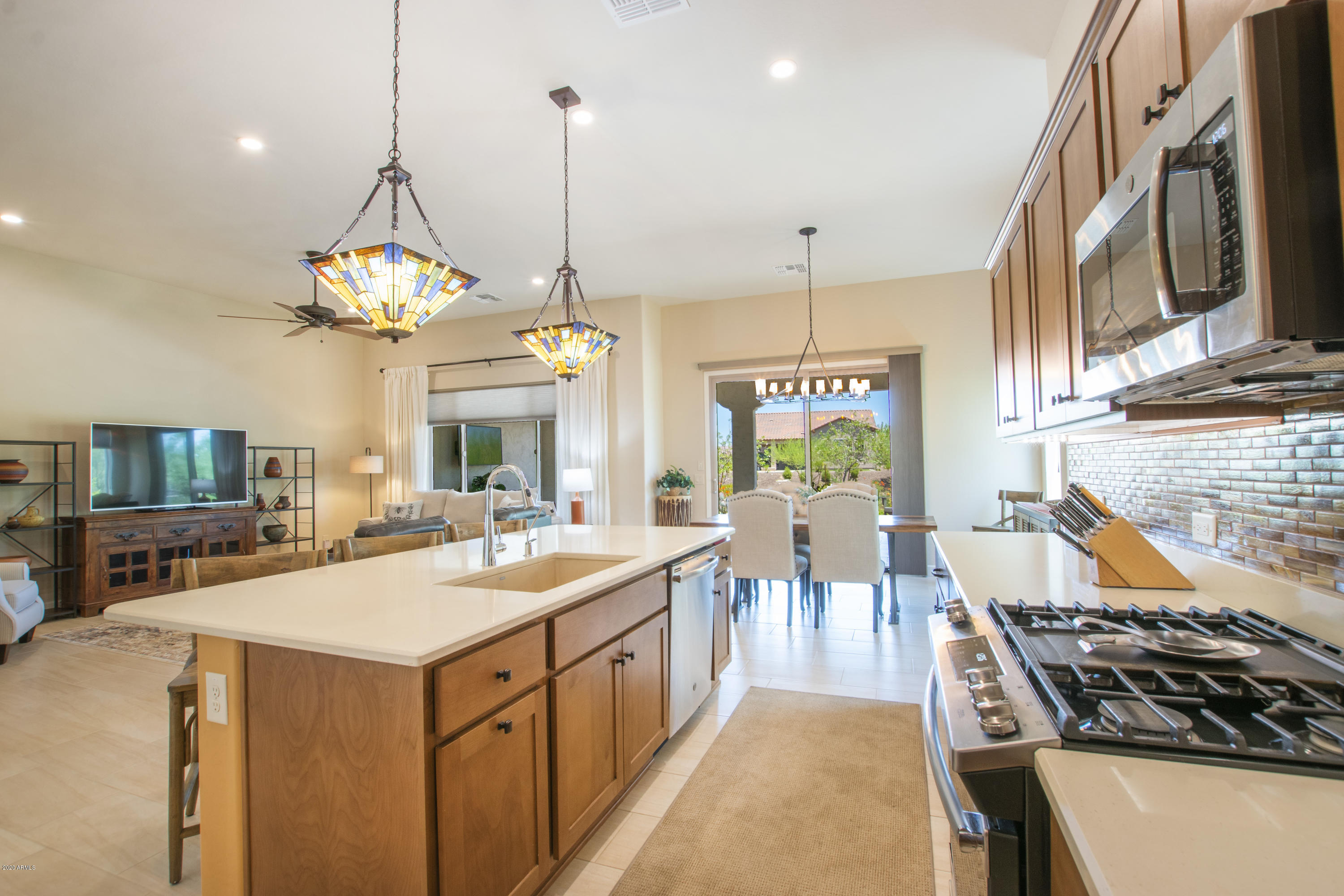 16906 West Almeria Road Goodyear, AZ 85395 - Photo 12 of 36 Kitchen3