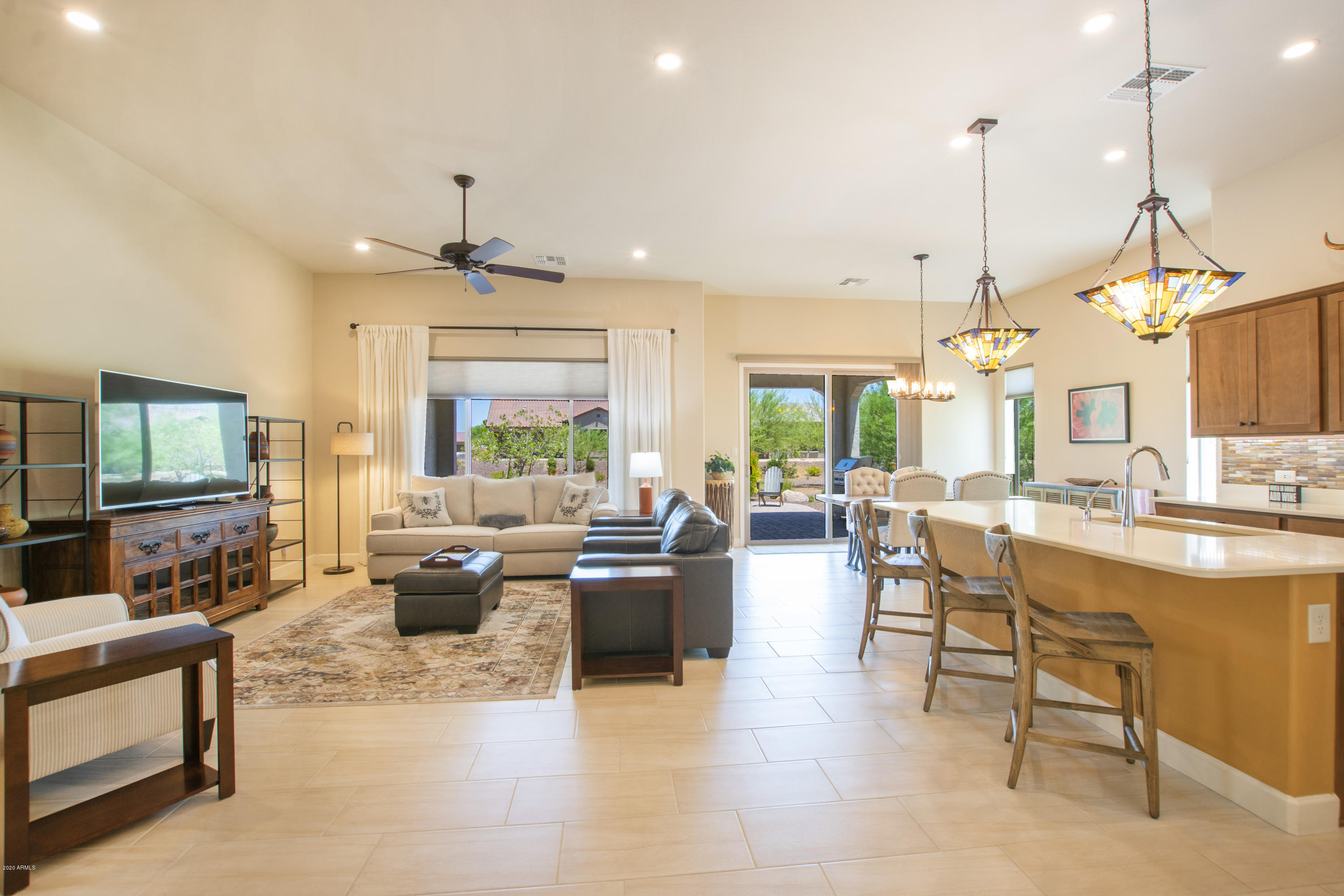 16906 West Almeria Road Goodyear, AZ 85395 - Photo 5 of 36 TV&Kitchen