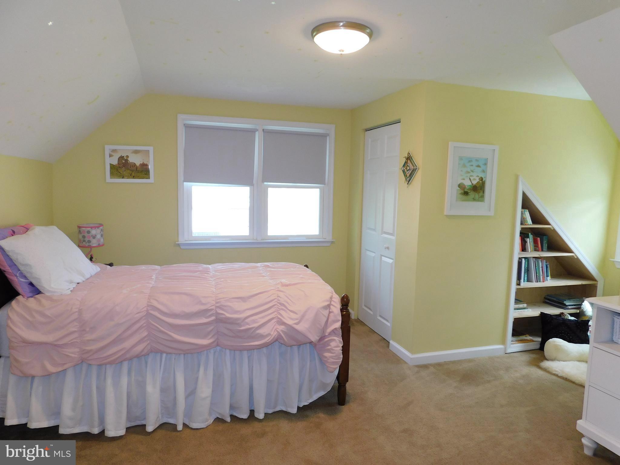 522 Cleveland Road Linthicum Heights, MD 21090 - Photo 17 of 25 Upper Level 2nd Bedroom