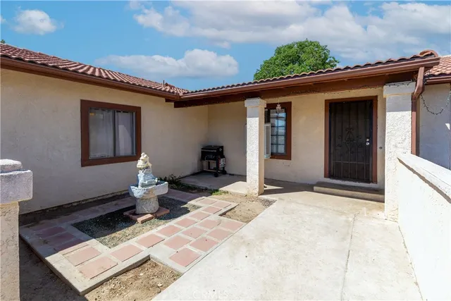 $419,000 | 43771 Applewood Street, Hemet, CA 92544