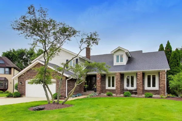 $850,000 | 2605 Arlingdale Drive, Palatine, IL 60067