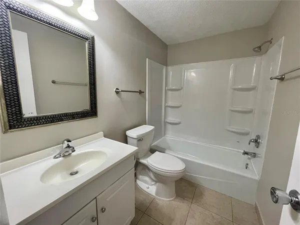 $1,650 | 619 Shore Road, Unit A, Nokomis, FL 34275