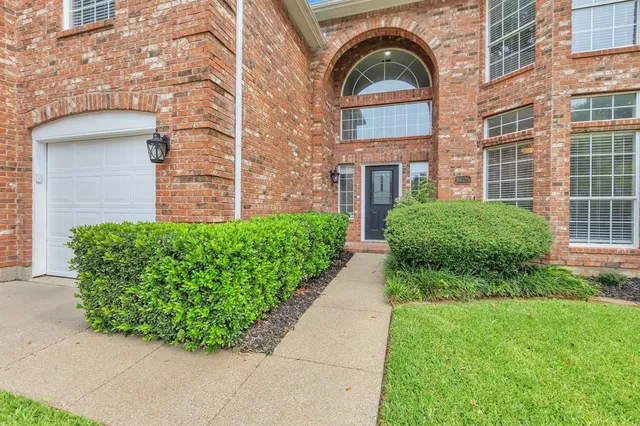 $3,895 | 3825 Misty Glen Court, Bedford, TX 76021