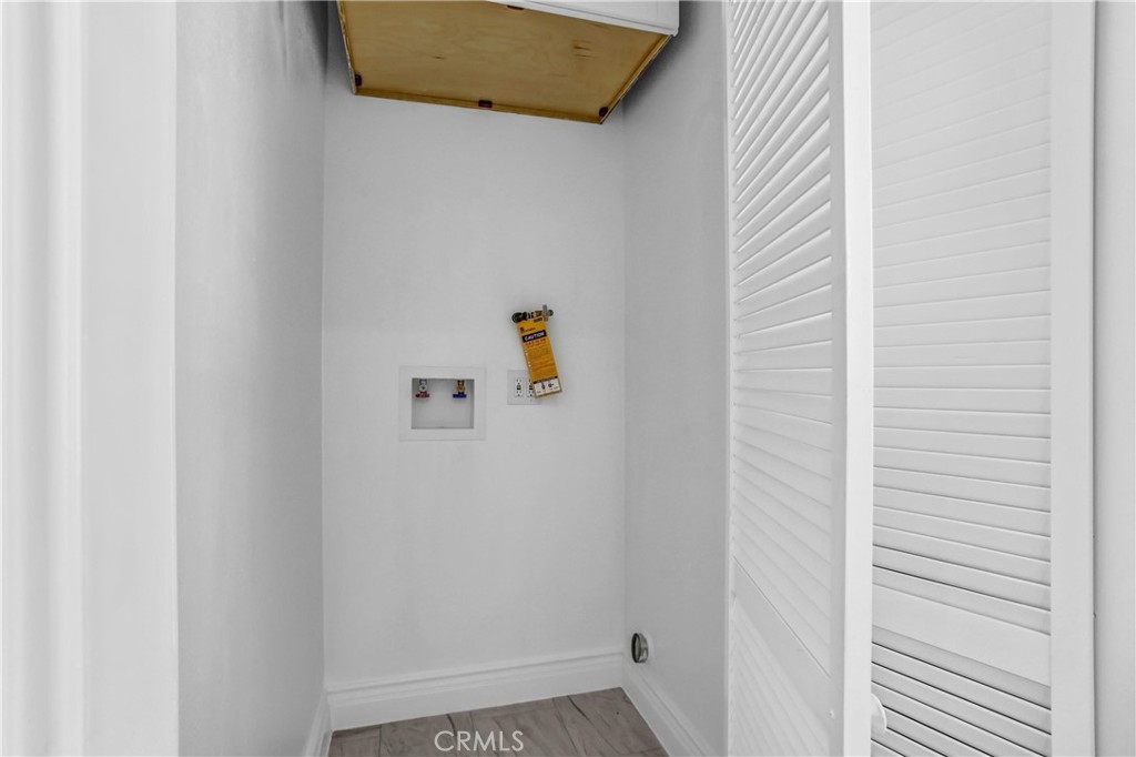 857 South Idyllwild Avenue, Unit 2 Rialto, CA 92376 - Photo 13 of 16 Laundry area