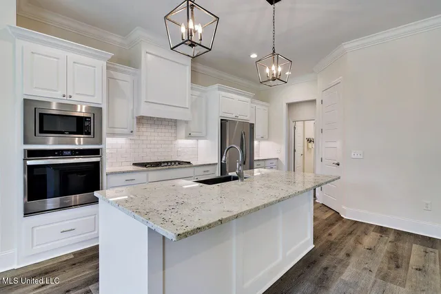 $380,000 | 123 Freeland Lane, Clinton, MS 39056