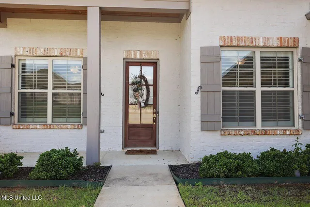 $380,000 | 123 Freeland Lane, Clinton, MS 39056