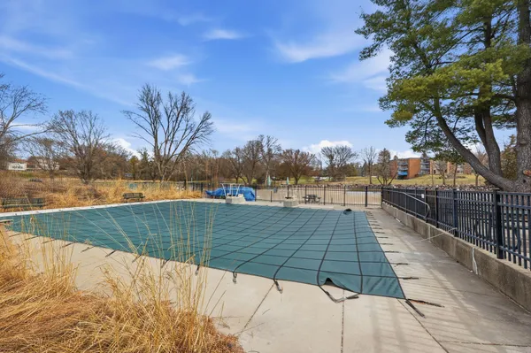 $184,999 | 11160 Anderson Lakes Parkway, Unit 115, Eden Prairie, MN 55344