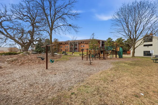 $184,999 | 11160 Anderson Lakes Parkway, Unit 115, Eden Prairie, MN 55344