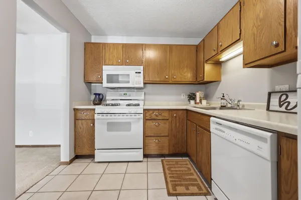 $184,999 | 11160 Anderson Lakes Parkway, Unit 115, Eden Prairie, MN 55344