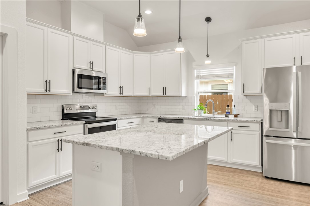 1907 Cambria Drive Bryan, TX 77807 - Photo 13 of 31
