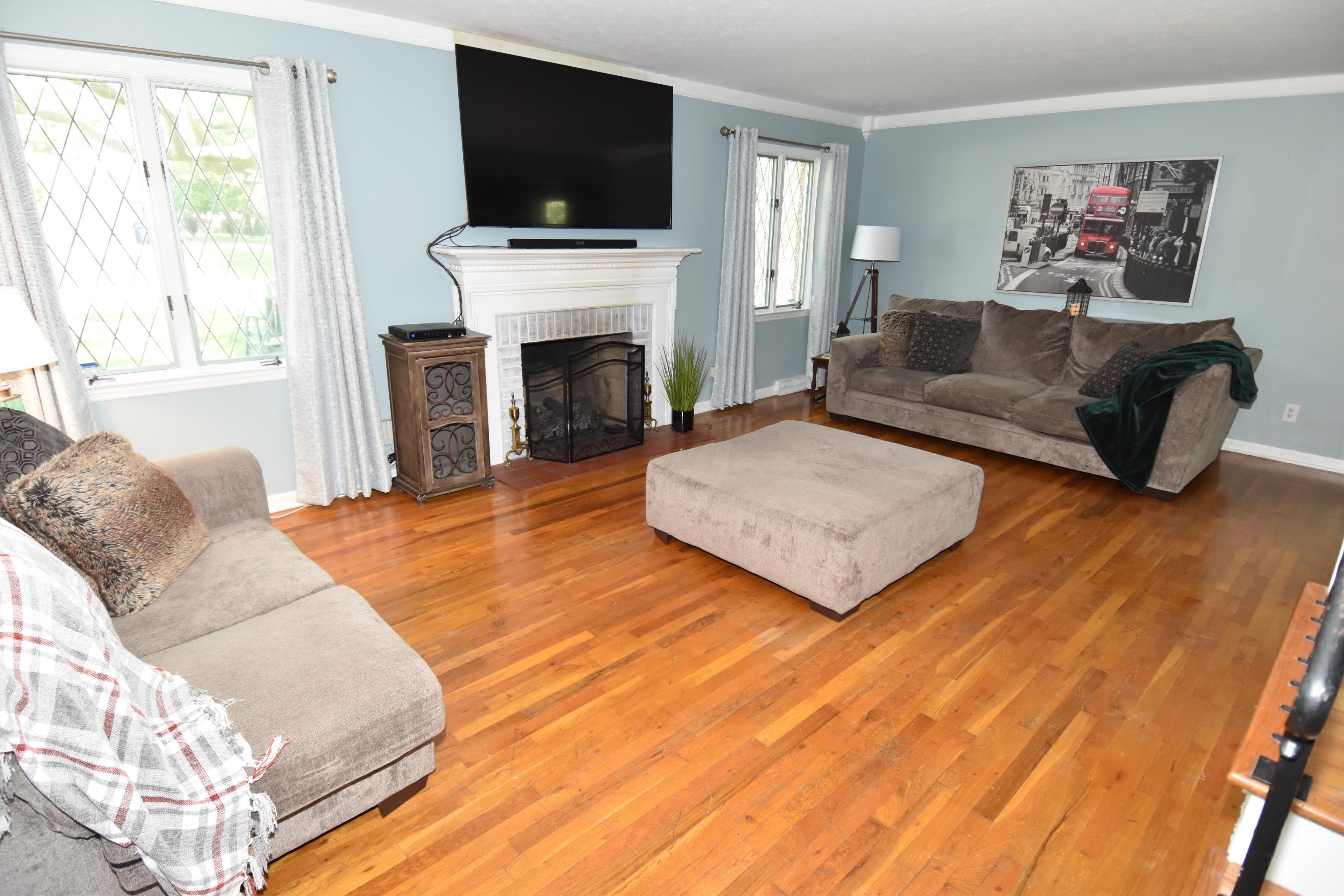 5563 Naiche Road Columbus, OH 43213 - Photo 4 of 38