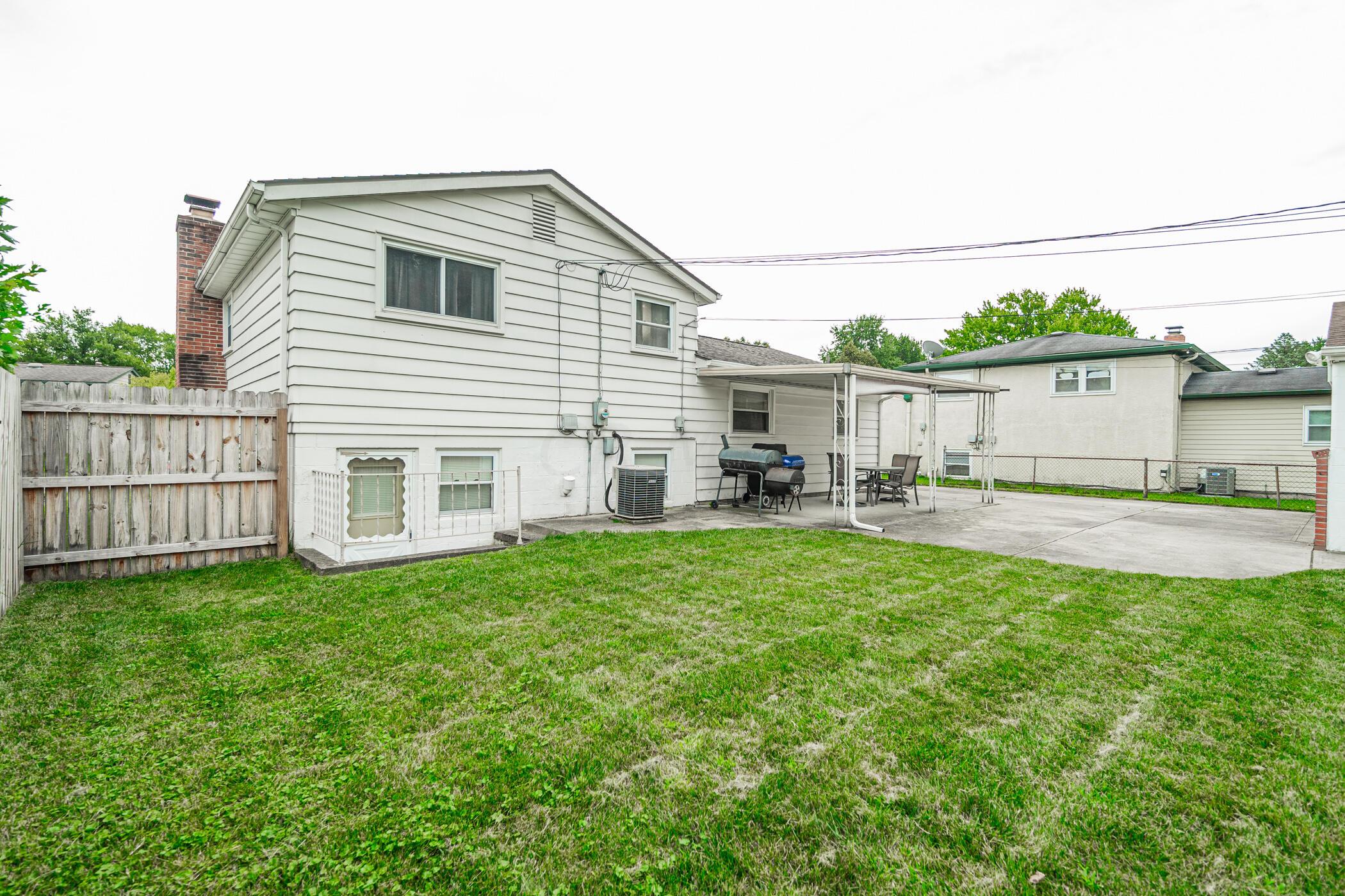 2447 Maybury Road Columbus, OH 43232 - Photo 36 of 55 2447 maybury 040