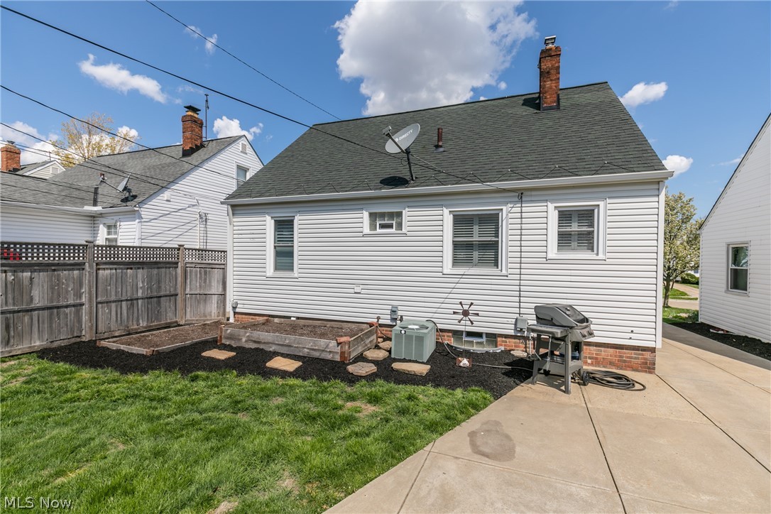 7401 Traymore Avenue Brooklyn, OH 44144 - Photo 30 of 33